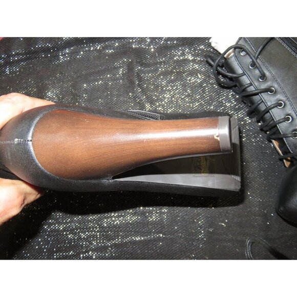 Qupid Puffin Black Leatherette Lace Up Platform Wooden Heel Ankle Bootie sz 8 - Picture 8 of 14